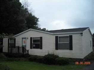 1855 Jenkins Printing Dr, Newton, NC 28658