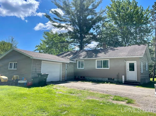 6690 M Rd, Escanaba, MI 49829