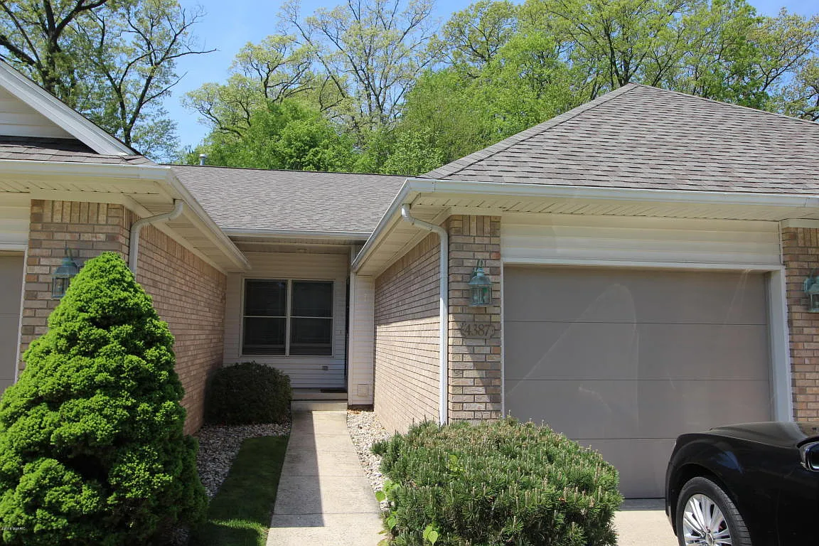 4387 Idlewood Dr SW photo 1