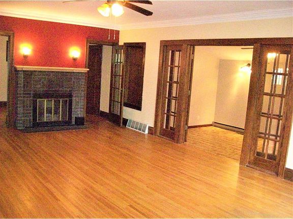 2nd image of 2256 Lexington Ave N
