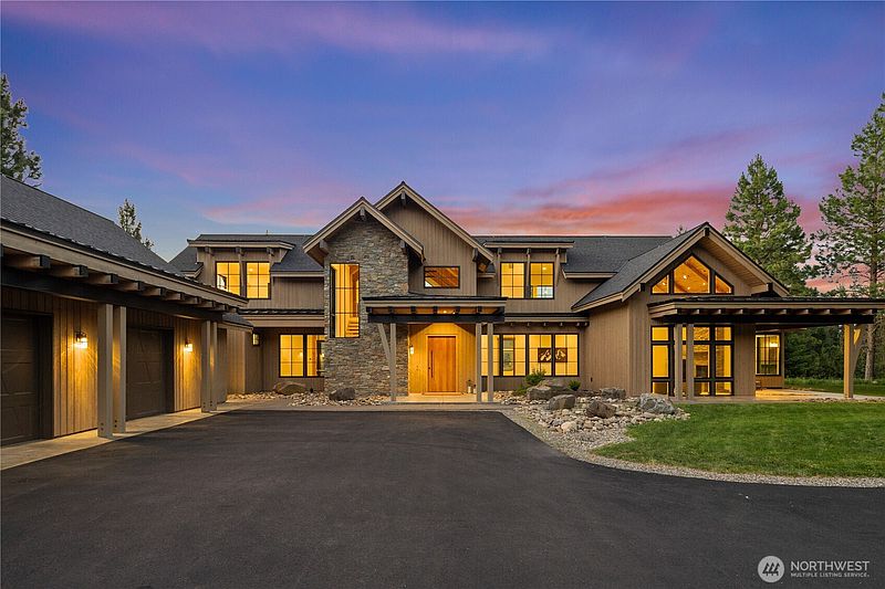 3rd image of 620 Fortune Creek Lane