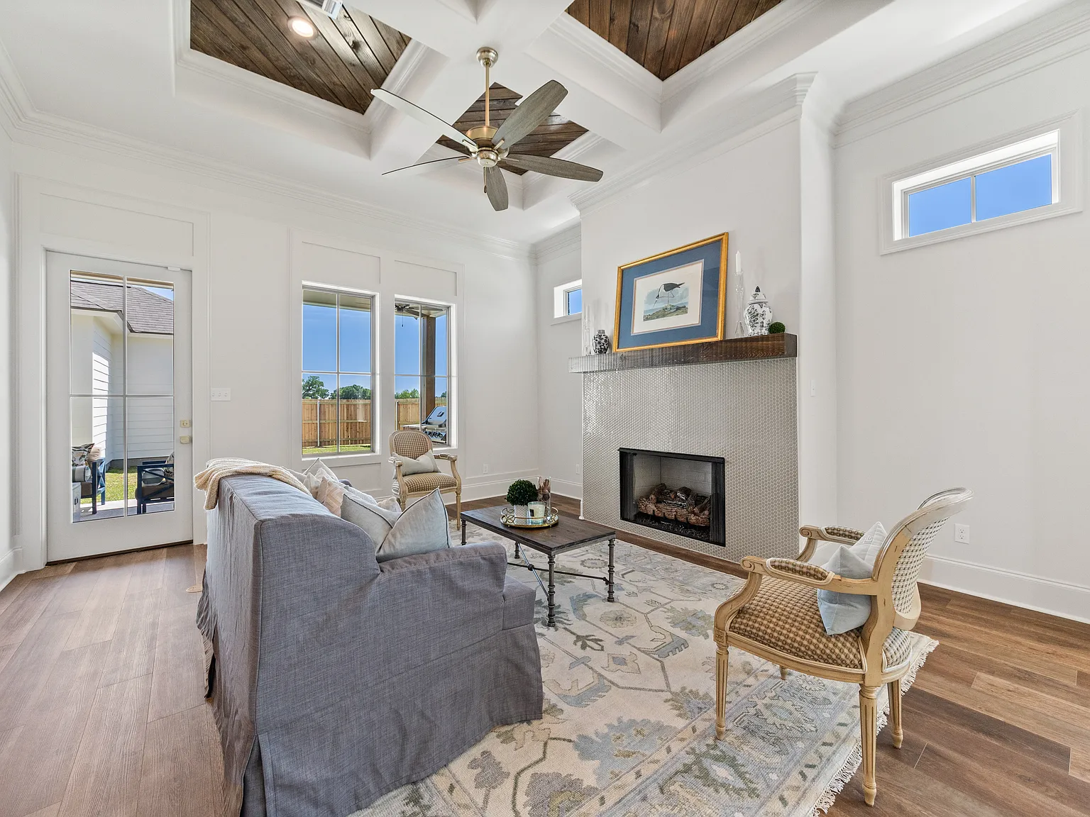 4 bed, 2404 sqft, $4,000 — Photo 1