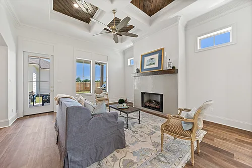 400 Villager Ave Photo 1