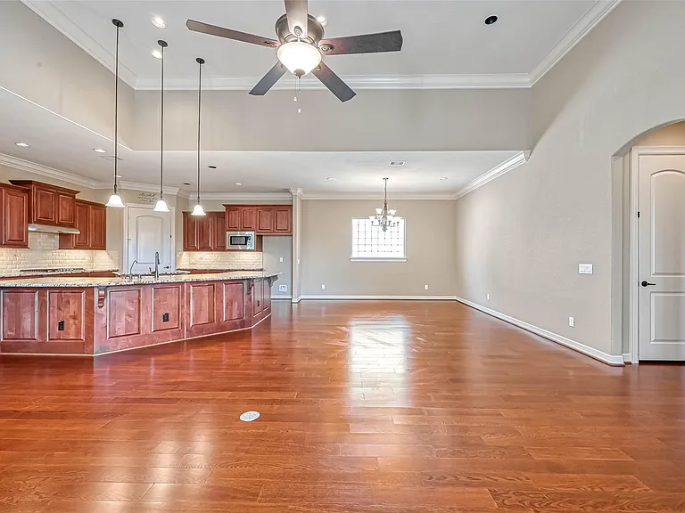 5014 Fairford Dr — Photo 12