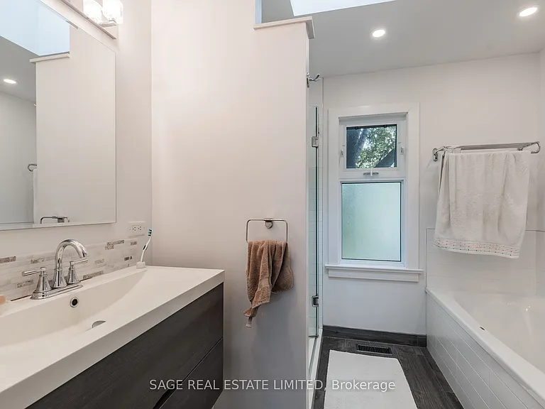 433 Woodfield Rd — Photo 18