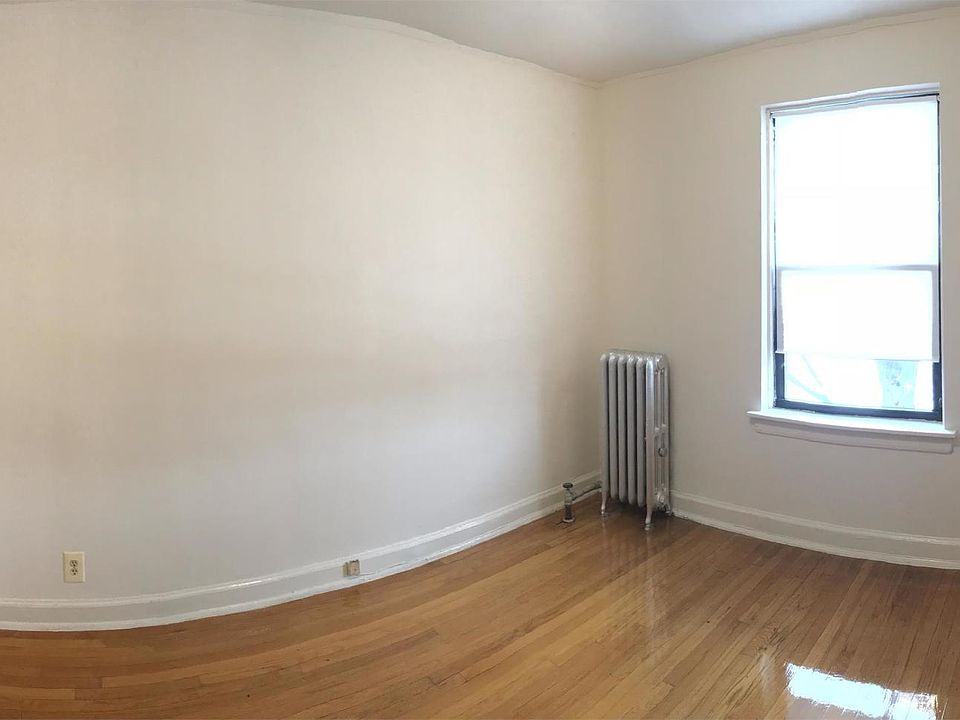 2nd image of 1521 W 89th St APT 1