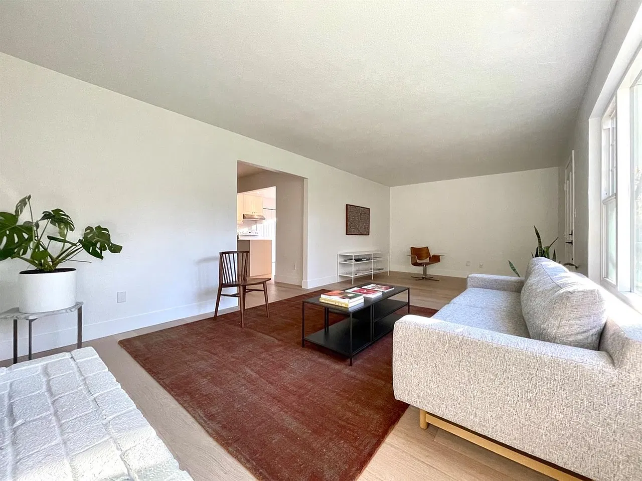 3 bed, 1466 sqft, $3,400 — Photo 3