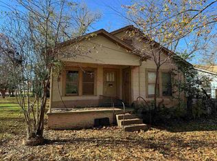 737 Crestway Dr, Tyler, TX 75701