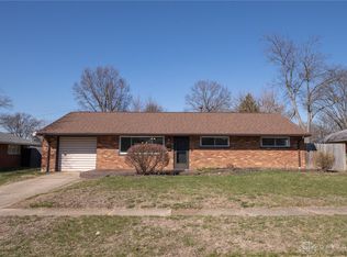 1709 Lanbury Dr, Dayton, OH 45439