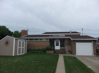 121 Gresham St, Glendive, MT 59330