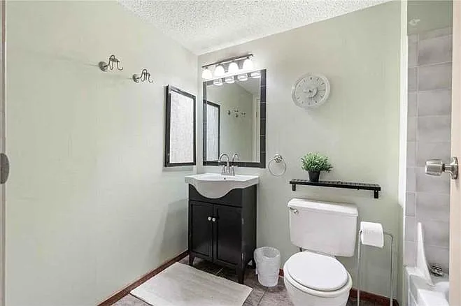 78 10th St E #1907 — Photo 9
