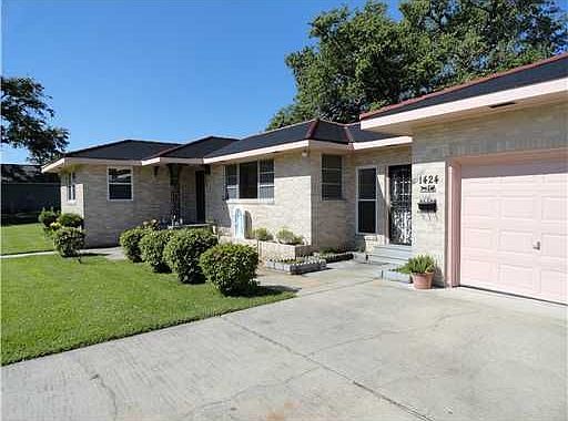 2nd image of 1424 Allo Ave