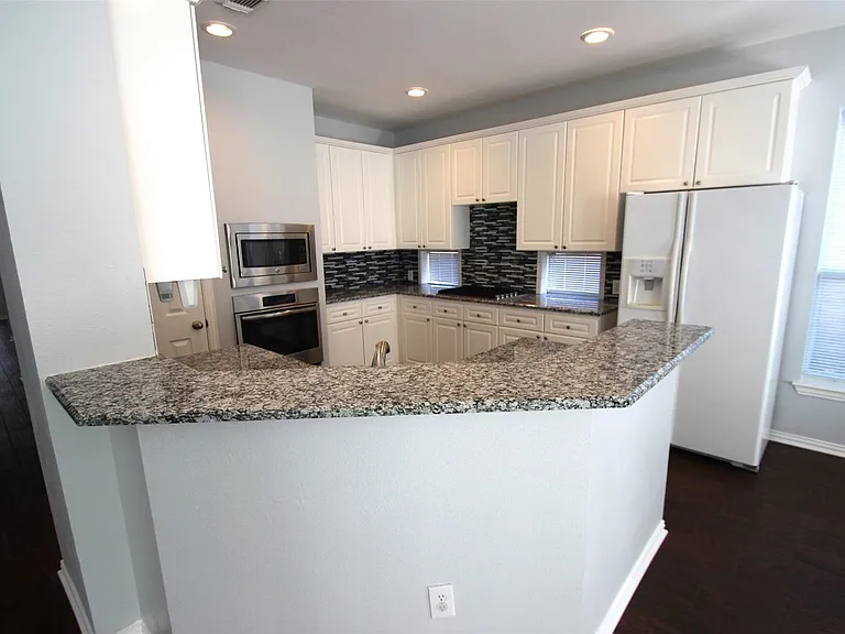 18620 Gibbons Dr — Photo 6