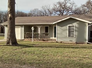 1101 Poe St, Azle, TX 76020