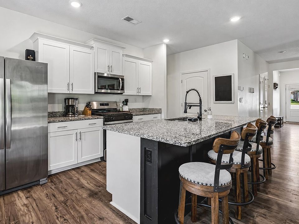 1st image of 70 Charles Cir
