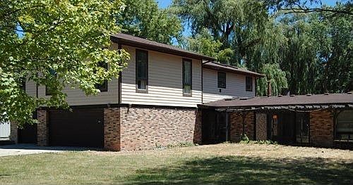 2nd image of 2139 Grange Rd