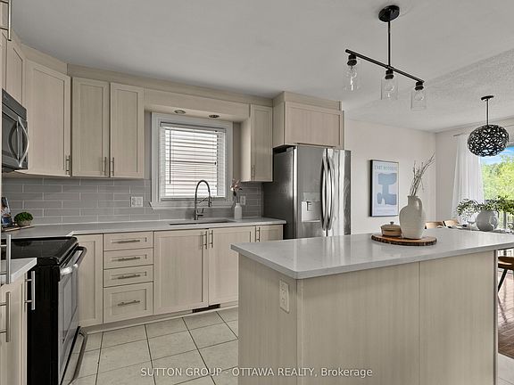 5th image of 84 Nathalie St