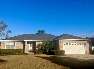 15 Raymond Cir, Santa Rosa Beach, FL 32459