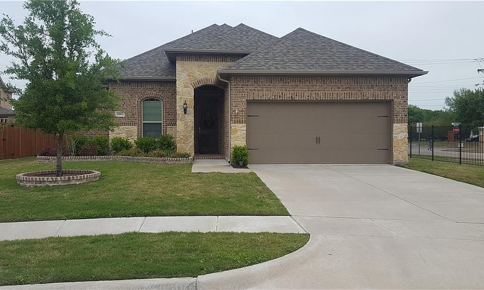 1st image of 1002 Pampa Dr