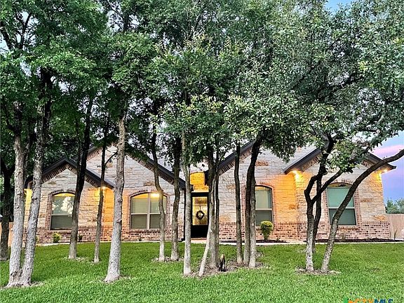 3rd image of 13 Vista De Luna Ln