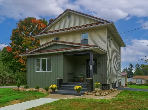320 Morrison Ave, Ellwood City, PA 16117
