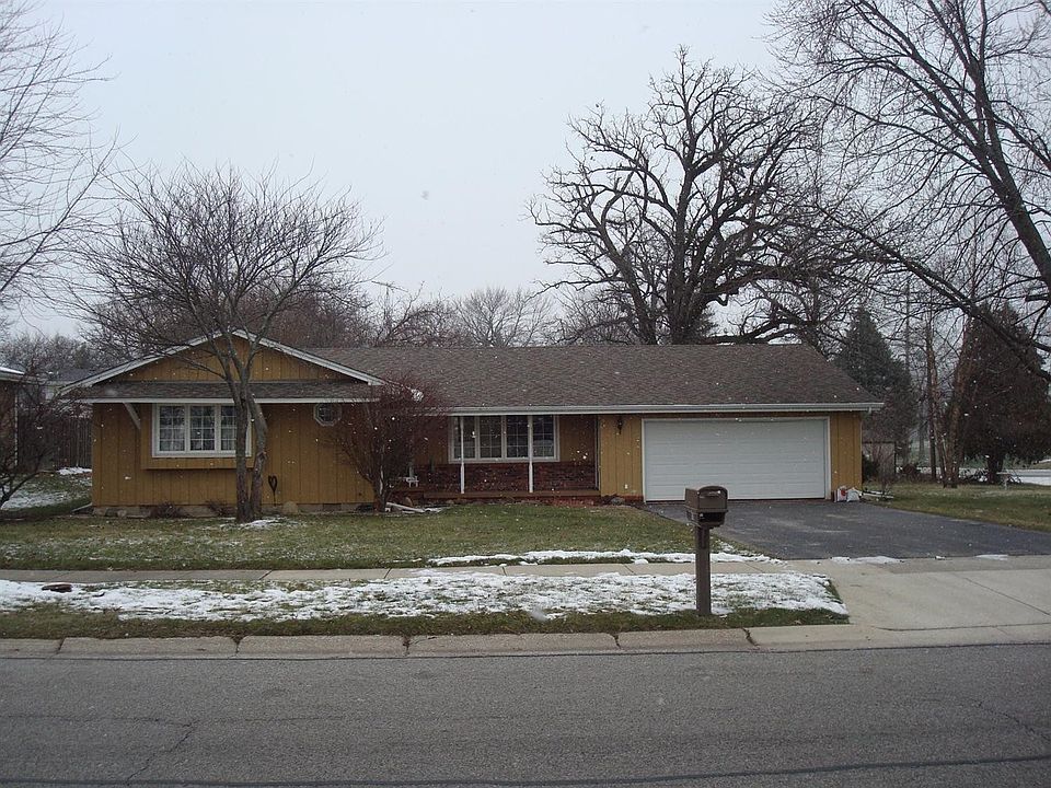1st image of 810 E Franciscan Dr