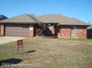 10521 Kristie Ln, Midwest City, OK 73130