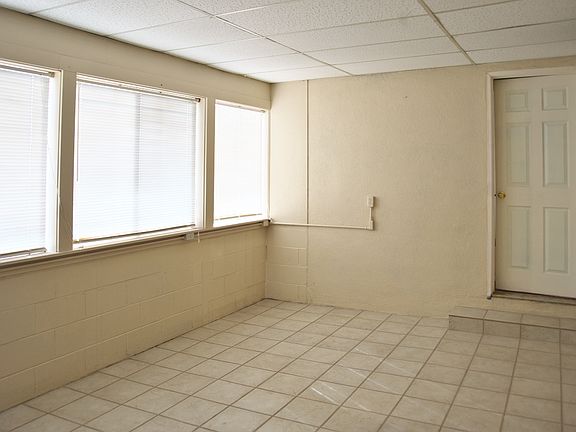5th image of 34949 Comberton St