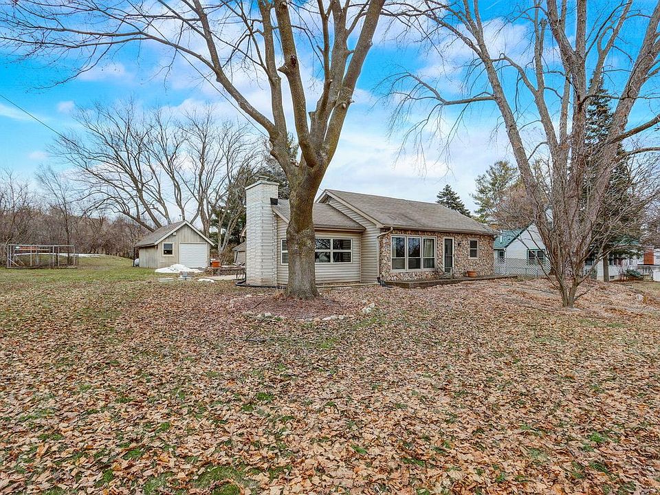 1st image of 3416 Summit AVENUE