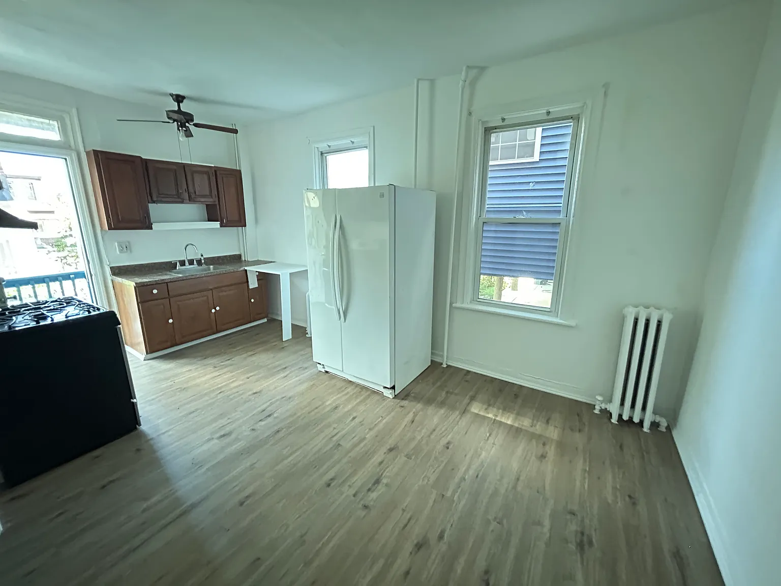 4 bed, $2,350 — Photo 2