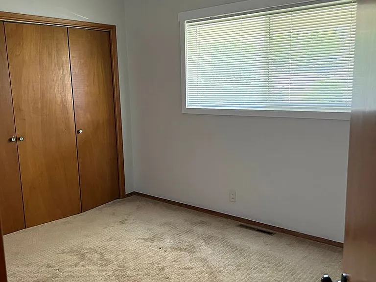 770 W Highland Ave — Photo 22