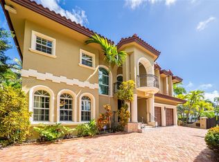 4501 N Bay Rd, Miami Beach, FL 33140