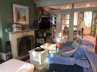 330 Washington St #1, Brookline, MA 02445