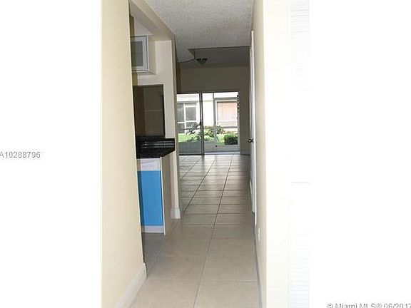 2nd image of 15 Whitehead Cir