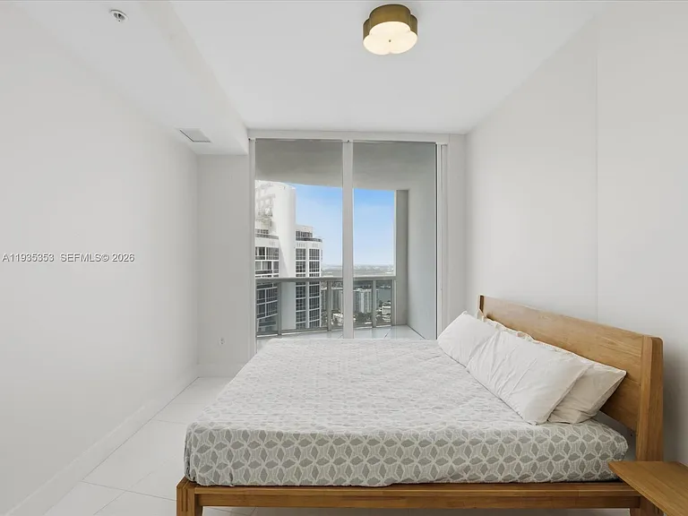18201 Collins Ave #5508 — Photo 22