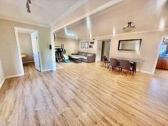 4th image of 901 Azure St