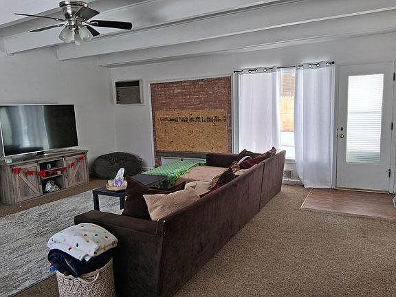 2nd image of 1 Joyanne Ct