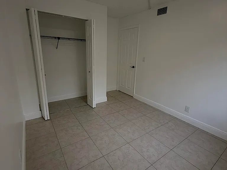 2661 Riverside Dr #2 — Photo 7