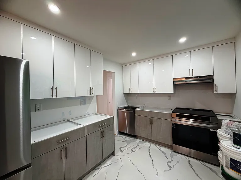 214-01 Waters Edge Dr #3 — Photo 4