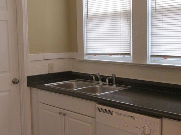 3rd image of 2120 McKinley Ave