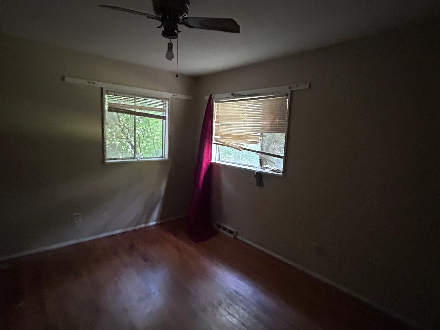 3 bed, 888 sqft, $975 — Photo 4
