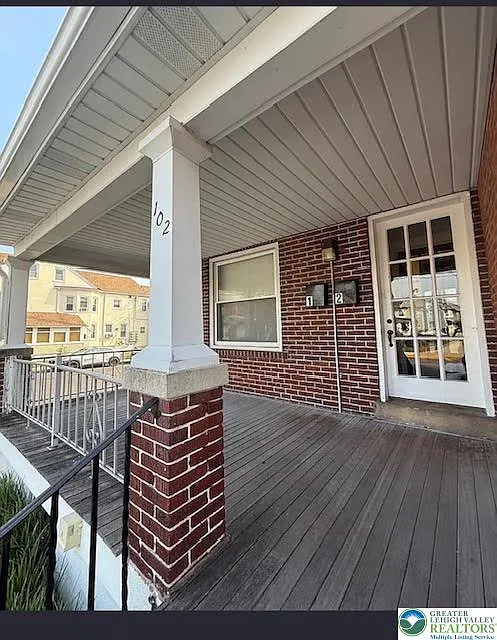 1 bed, 1000 sqft, $1,495 — Photo 2