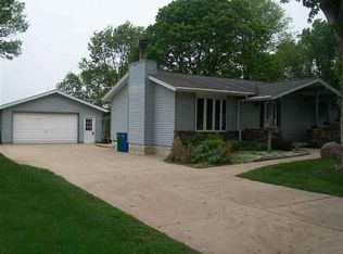1218 S Evans Rd, Evansdale, IA 50707