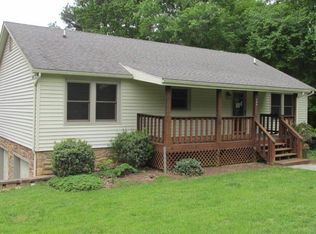 309 Cove Point Trl, Moneta, VA 24121