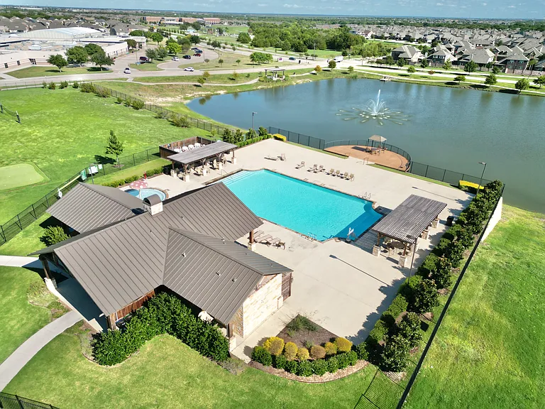 3319 Everly Dr — Photo 4
