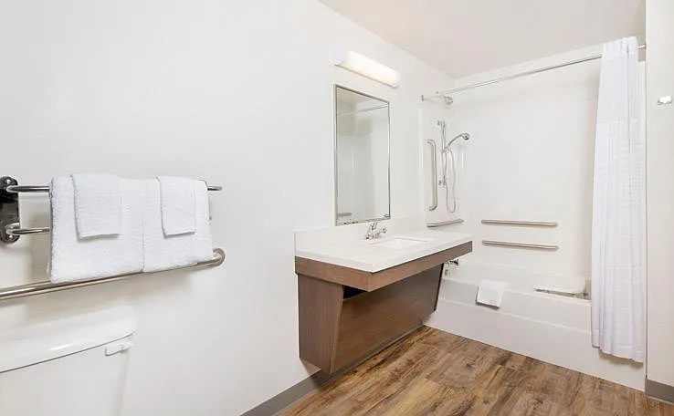 122 S Godley Station Blvd — Photo 10