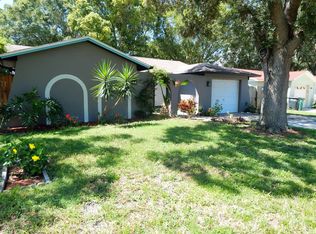 155 Coral Dr, Safety Harbor, FL 34695