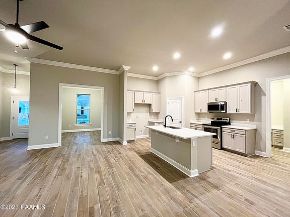3rd image of 208 Wild Cherry Ln