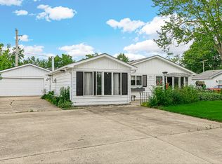 537 W Arlington Ln, Crete, IL 60417