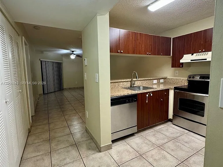 9945 Nob Hill Ct #9945 — Photo 14